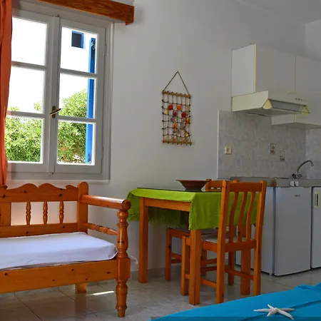 מלון Arhontiko Naxos City