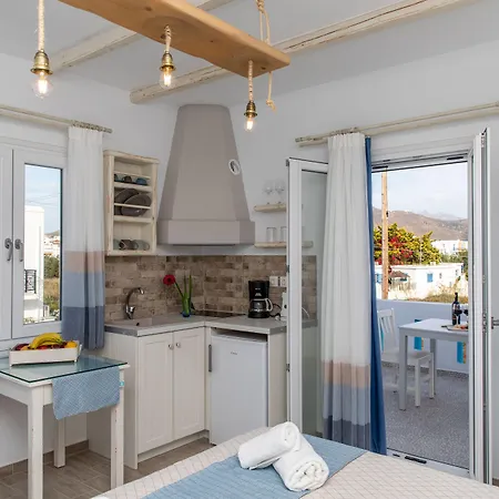 מלון Arhontiko Naxos City