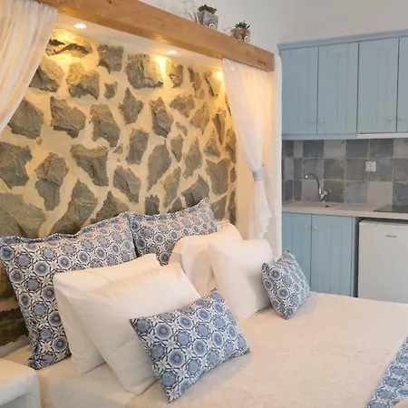 מלון Arhontiko Naxos City