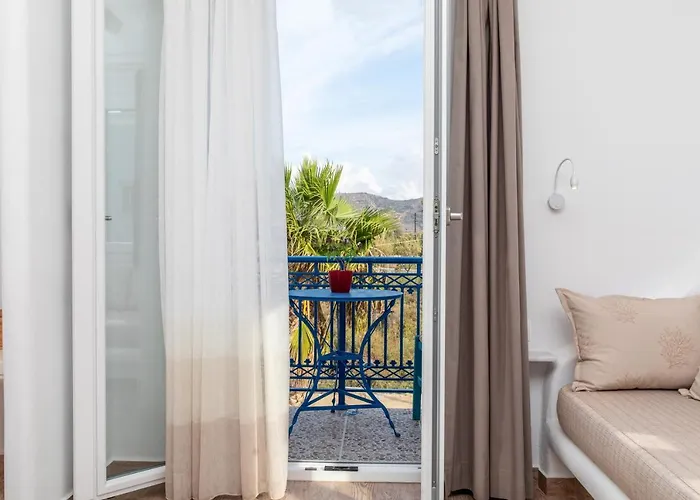 Hotel Arhontiko Naxos City